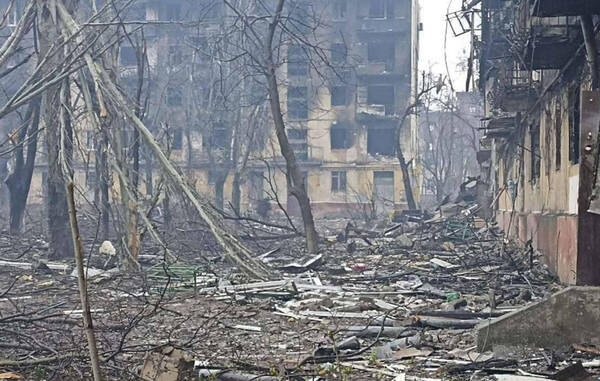 Ukraine: Moscow, 'annihilate all forces in Mariupol'