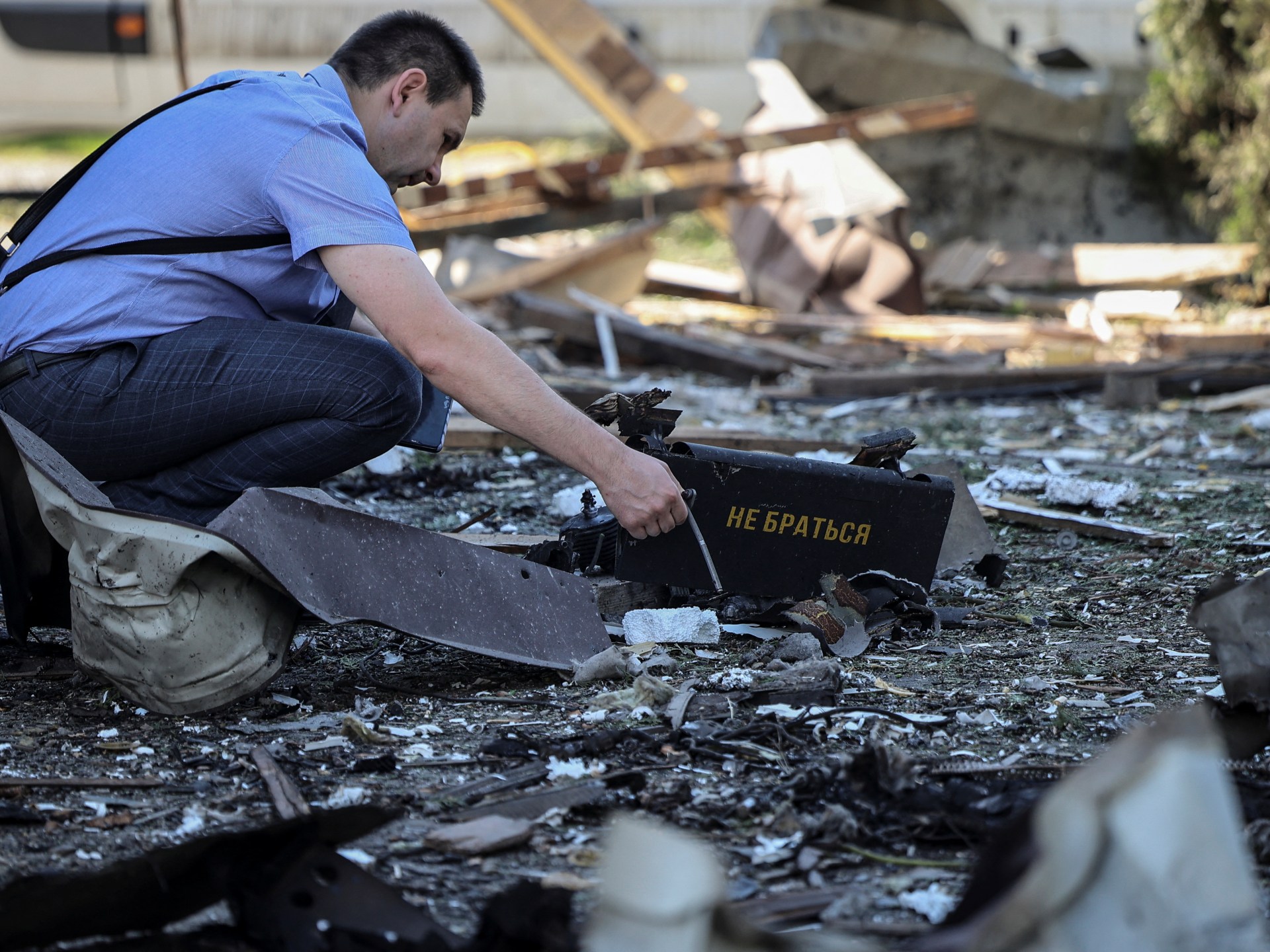Russian troops fail to advance as Ukraine garners military, financial aid